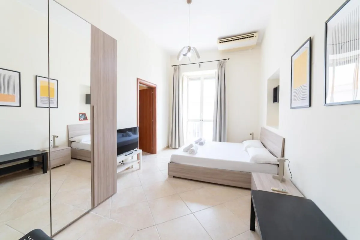 Piazza Garibaldi 39 Apartment Naples