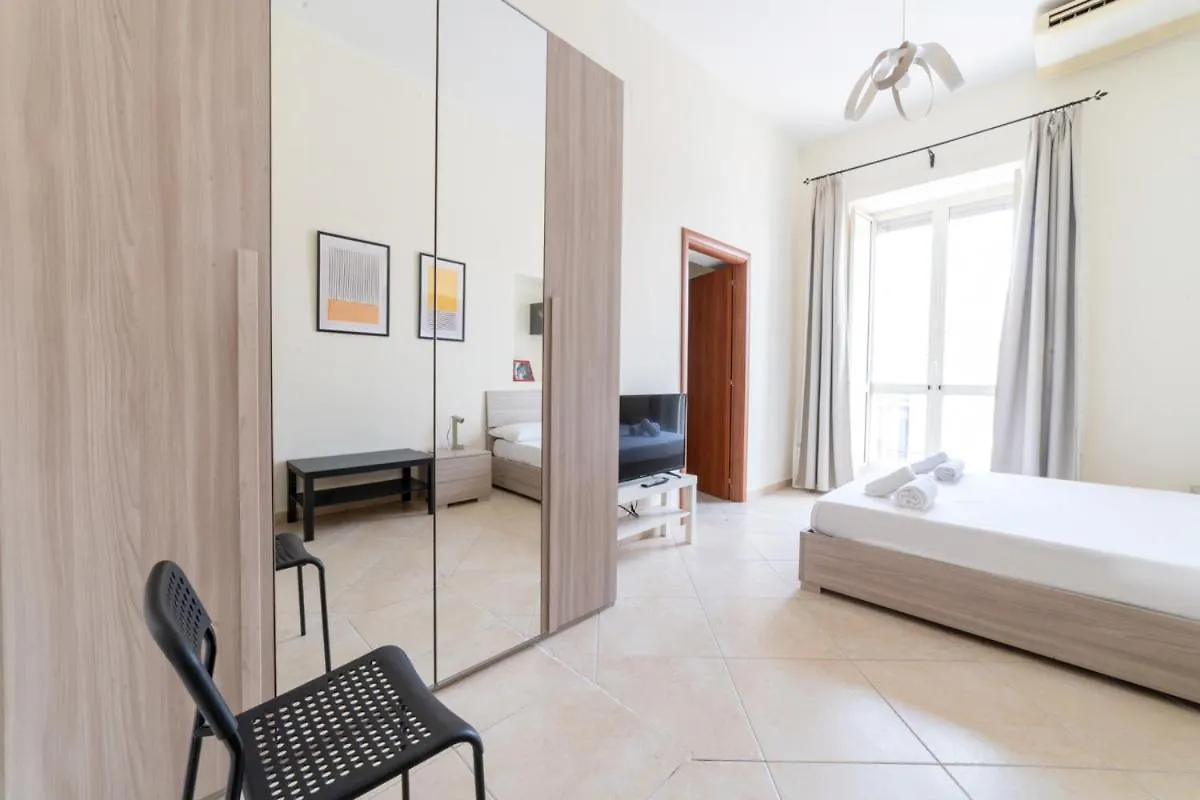 Piazza Garibaldi 39 Apartment Naples Italy