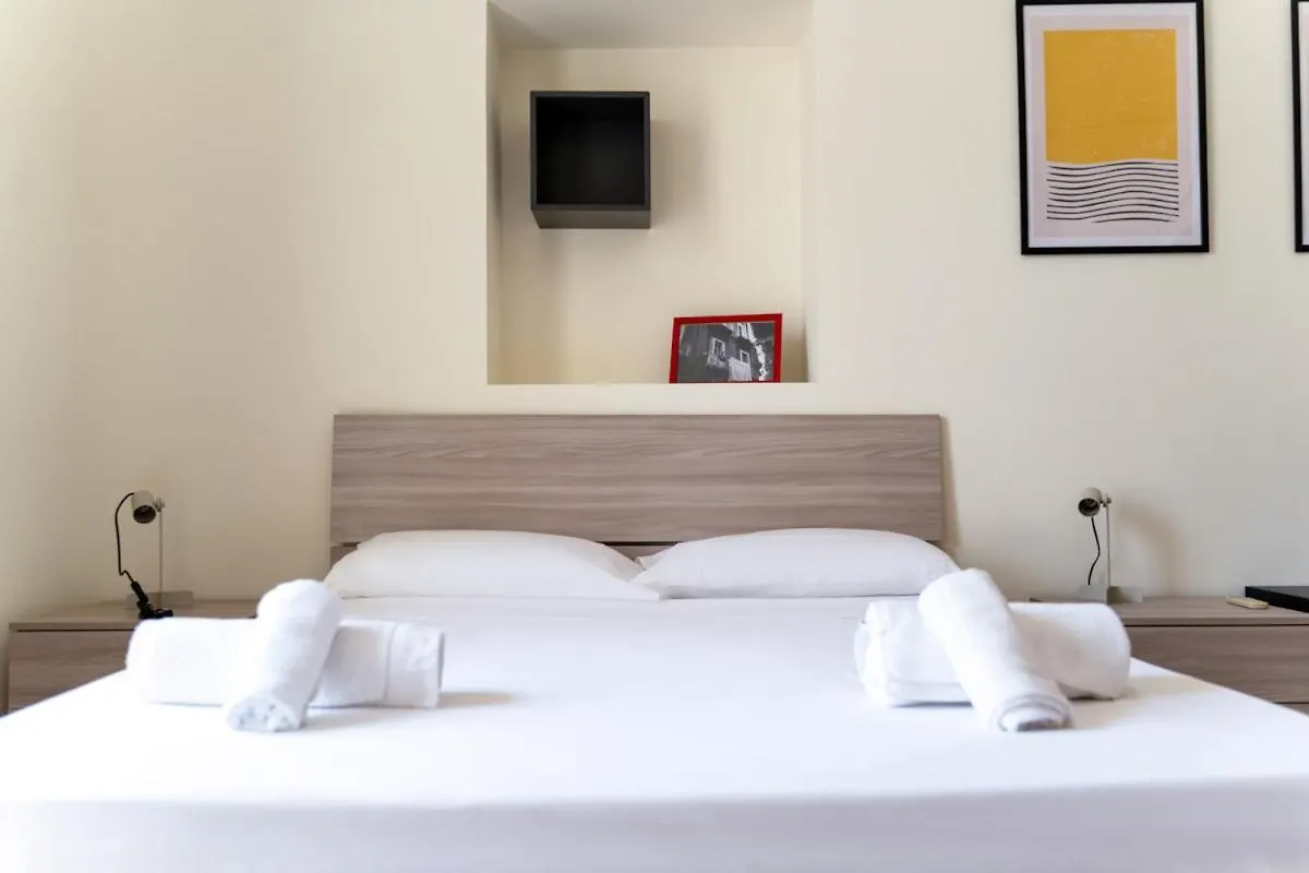 Apartament Piazza Garibaldi 39 Neapol
